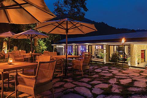 Barahi Jungle Lodge