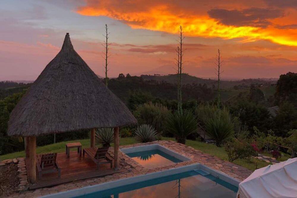 Papaya Lake Lodge